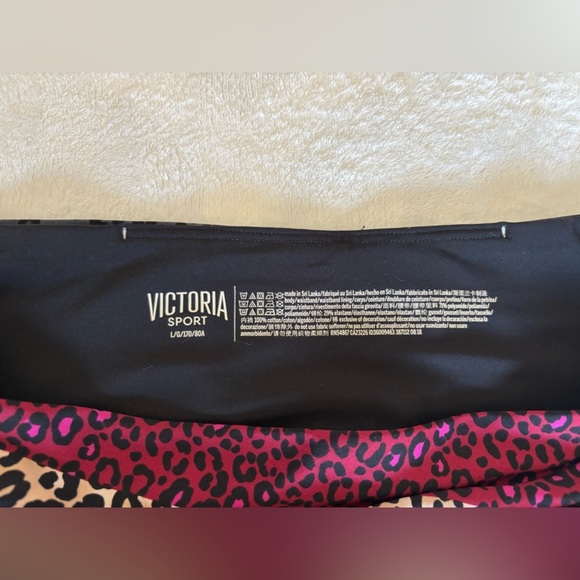 Victoria's Secret Sport Leggings Size L Pink and Black Leopard print - Picture 8 of 11